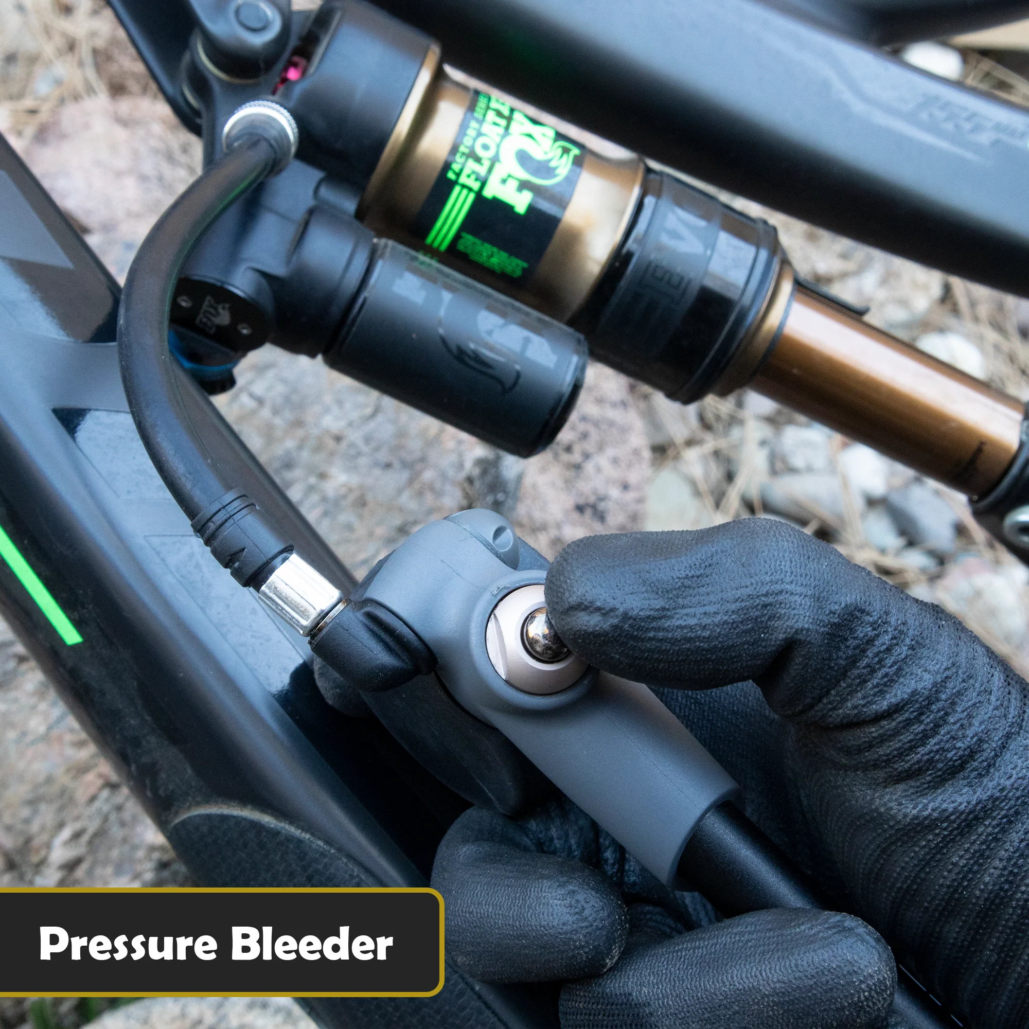 ShockPro™ Mountain Bike Shock Pump with Gauge - 300 PSI - Image 8