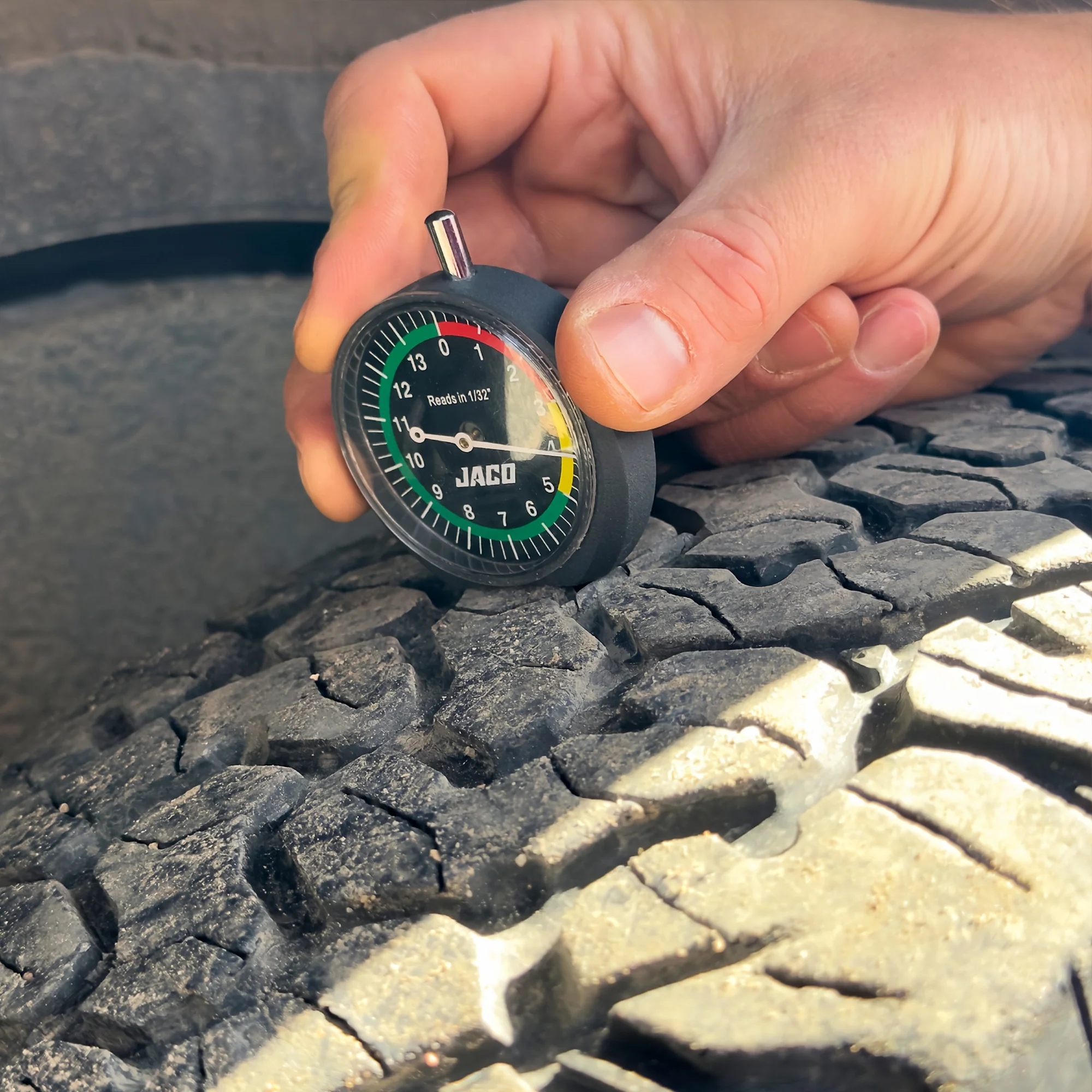 TreadPro Tire Tread Depth Gauge, Dial Type (Reads in 1/32 inch) - Image 5